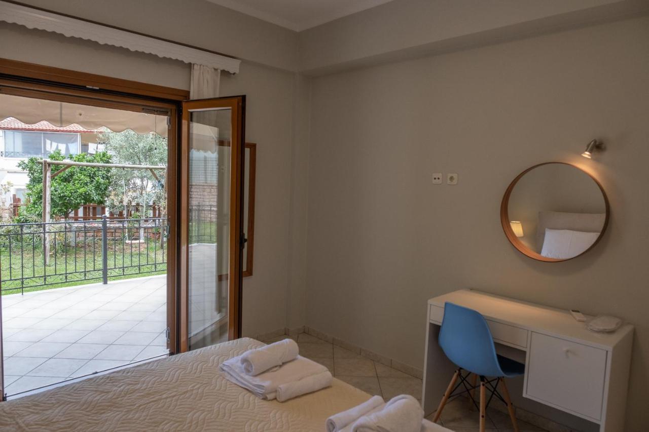 Coral Apartments Parga Extérieur photo