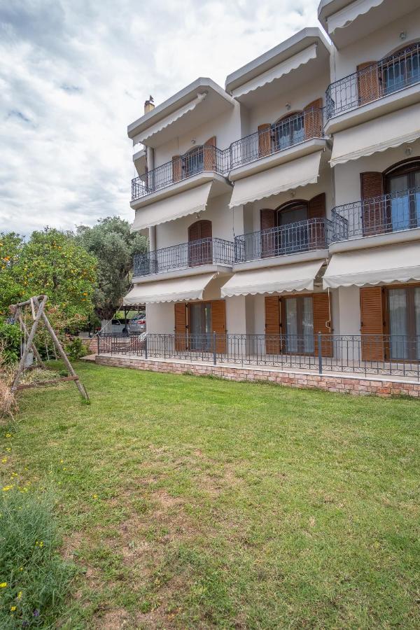 Coral Apartments Parga Extérieur photo